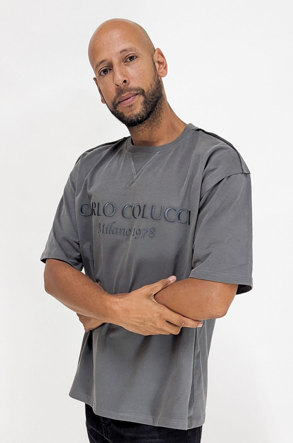 Carlo Colucci Oversized-Shirt Basic Logo Unicolor Washed Black