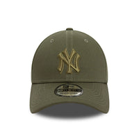 New Era New York Yankees MLB Outline 39THIRTY Stretch Fit Cap Olive