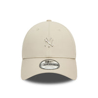 New Era New York Yankees Essential Damen 9FORTY Verstellbare Cap Beige - Soulsideshop