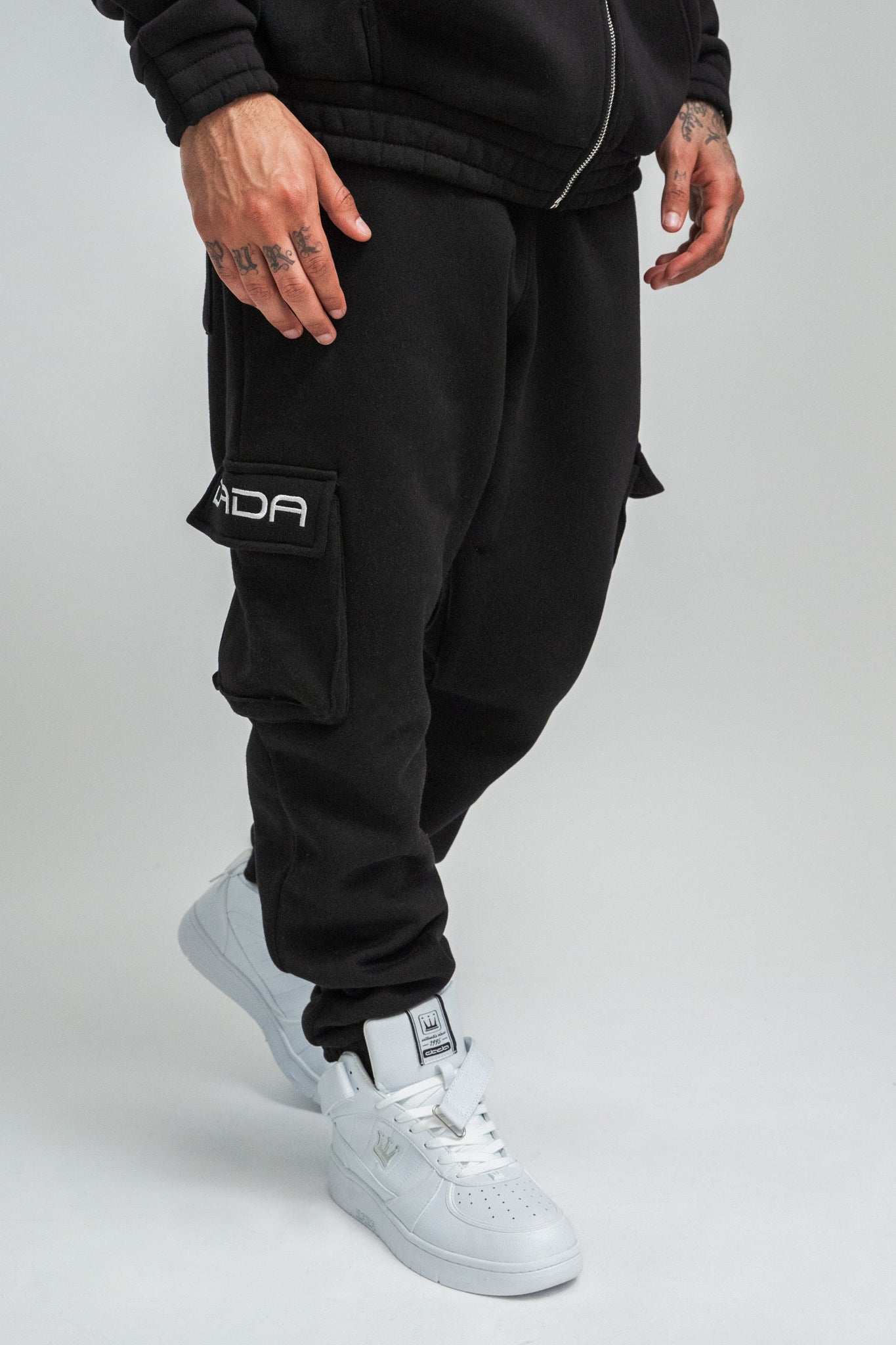 Supreme sweater mens jogger store