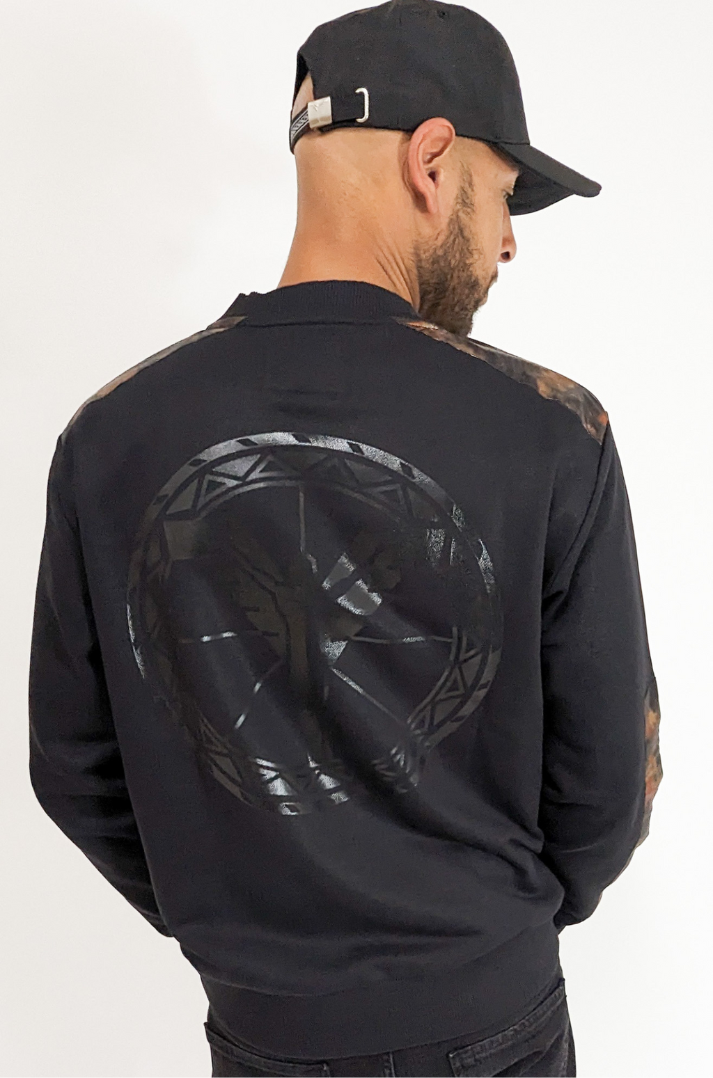 Carlo Colucci Sweatshirt mit Permut Details Black