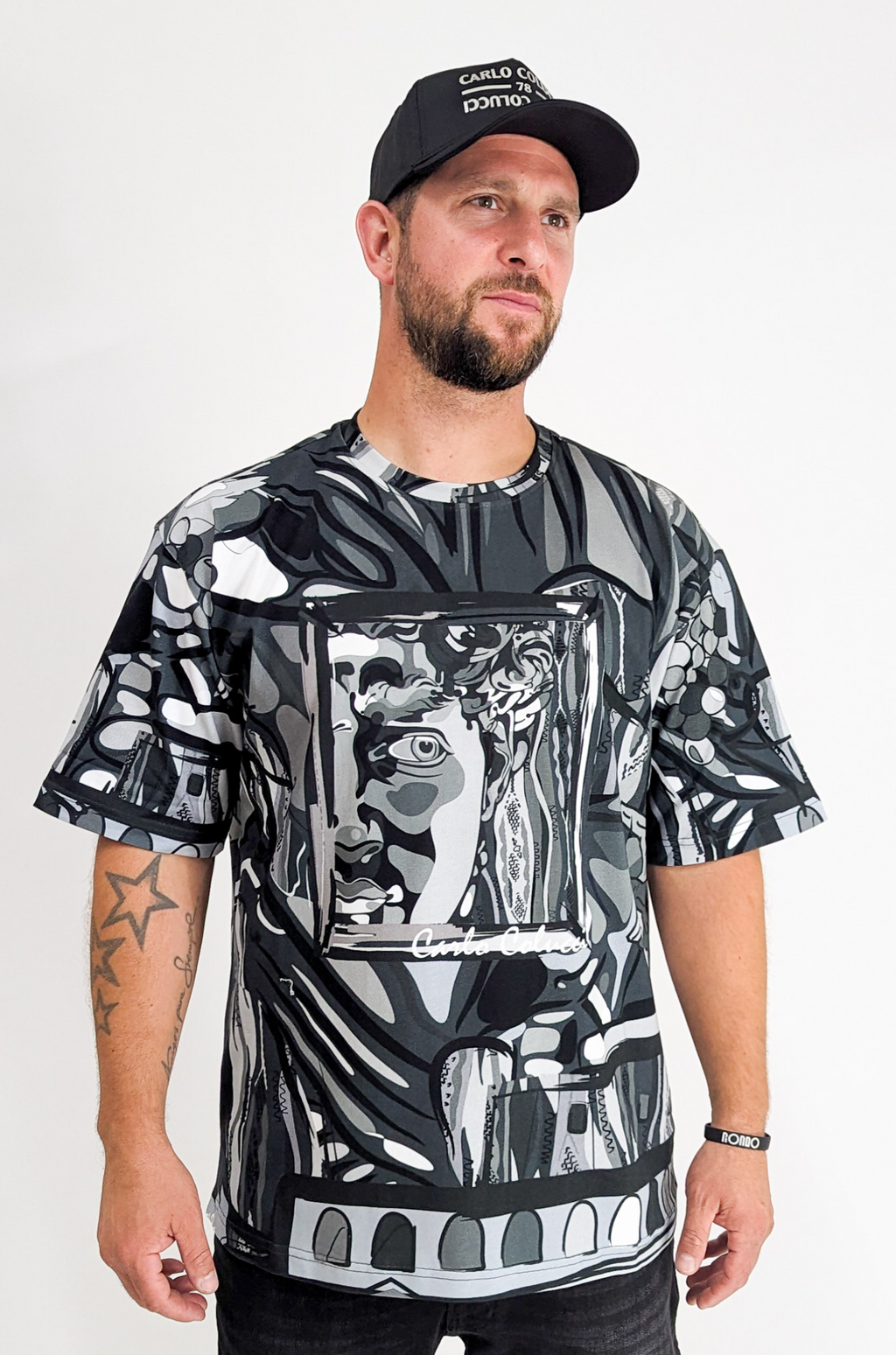 Carlo Colucci Gallery Art Story Oversized Fit T-Shirt Black
