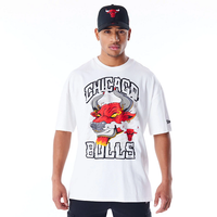 New Era Graphic Drop Shoulder Tee Chicago Bulls White/Black - Soulsideshop