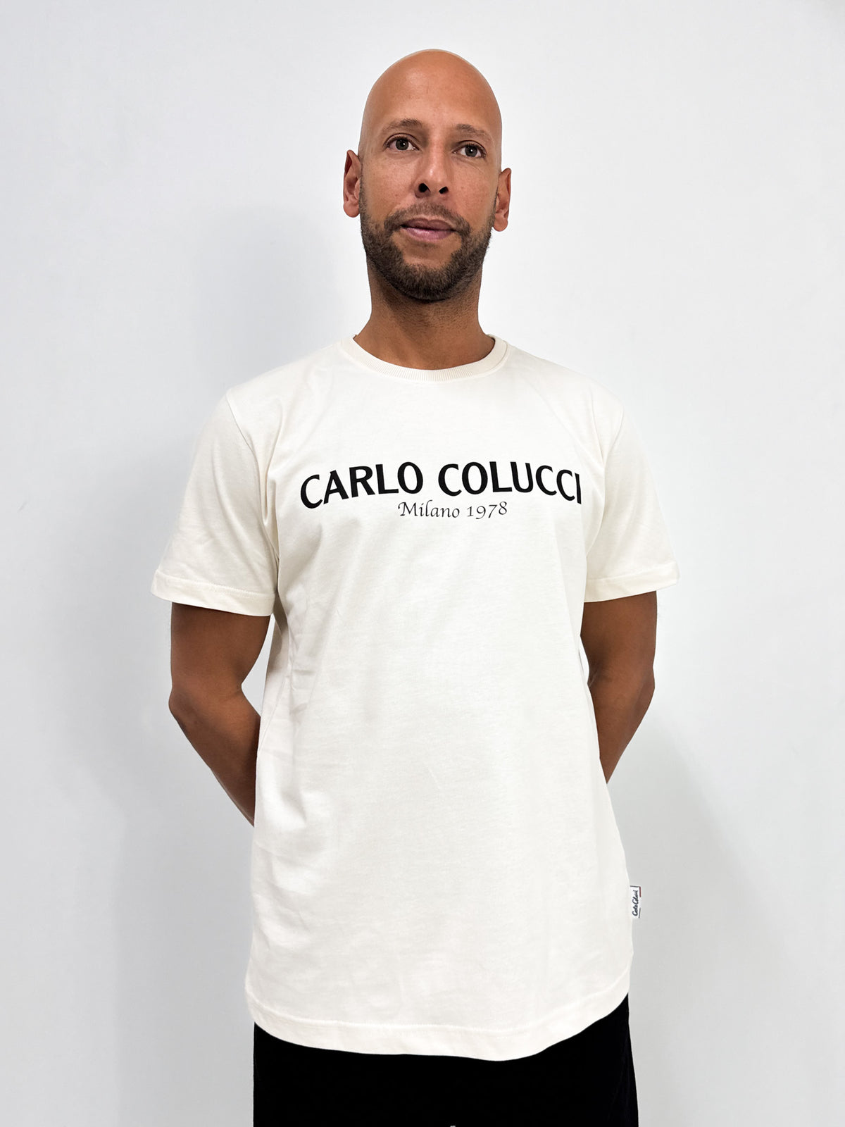 Carlo Colucci Basic T-Shirt mit Logoprint Beige - Soulsideshop