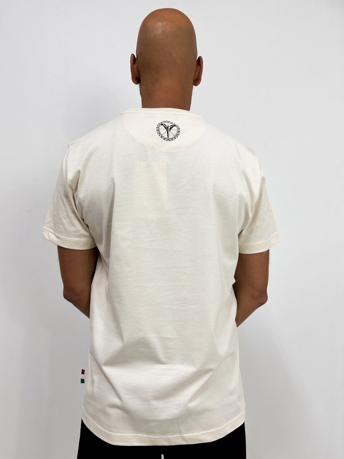 Carlo Colucci Basic T-Shirt mit Logoprint Beige - Soulsideshop