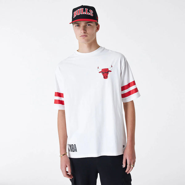 New Era Chicago Bulls NBA Arch Graphic Oversized T-Shirt White