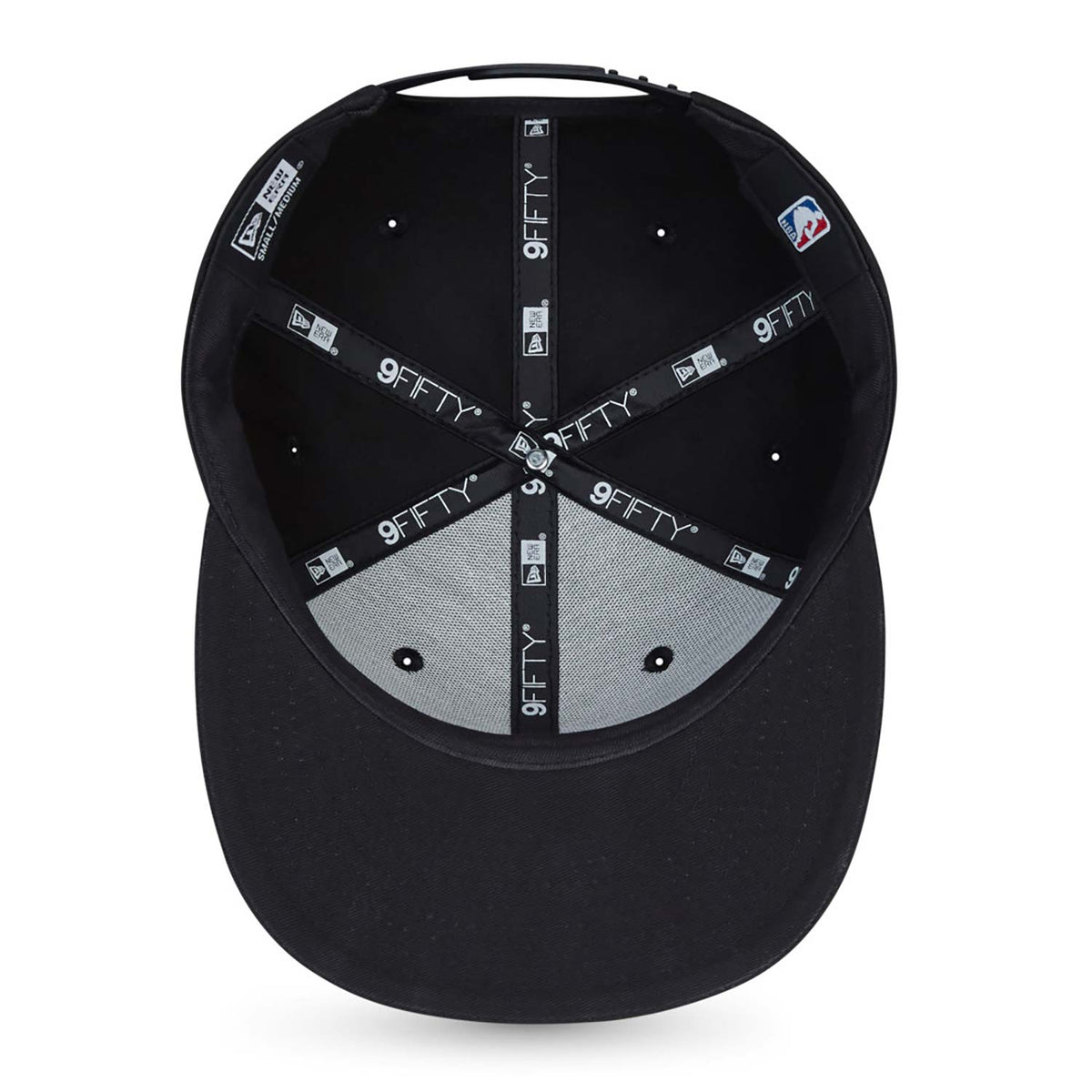 New Era Chicago Bulls NBA Black On Black 9FIFTY Snapback Cap Black - Soulsideshop