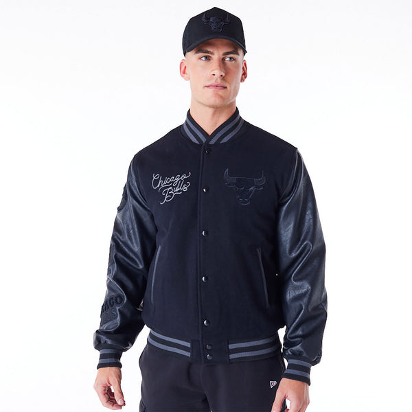 New Era Chicago Bulls NBA Patch College Jacke Black - Soulsideshop
