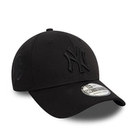 New Era New York Yankees Monochrome 39THIRTY Stretch Fit Cap Black - Soulsideshop