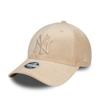 New Era New York Yankees Velours Damen Cap Beige - Soulsideshop