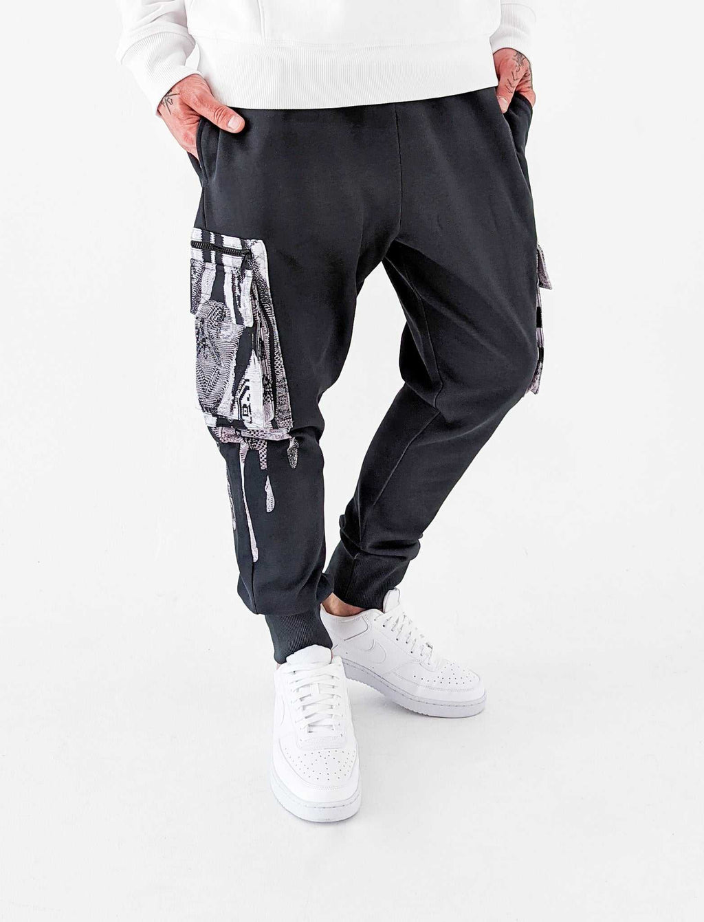 Carlo Colucci Cargo Sweatpants mit Strickdruck Black White