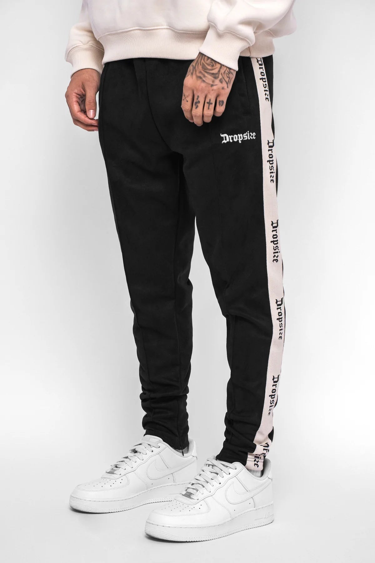 Dropsize Velour Jogger Black