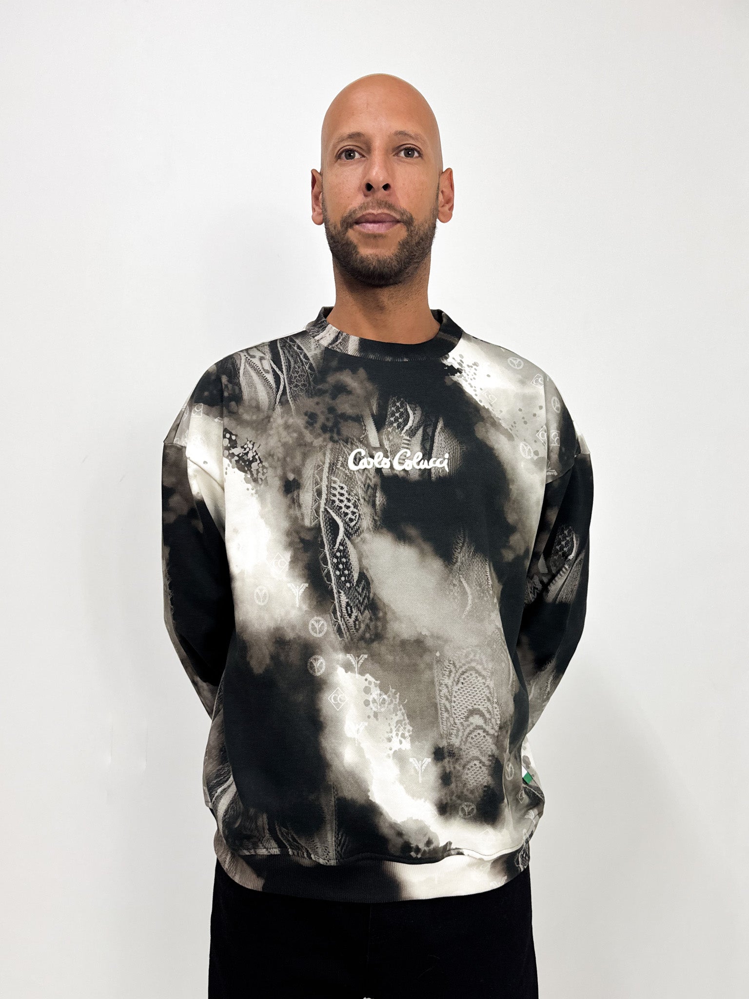 Carlo Colucci Sprayed Knit Oversize Sweatshirt Black Carlo Colucci Sprayed Knit Oversize Sweatshirt Black