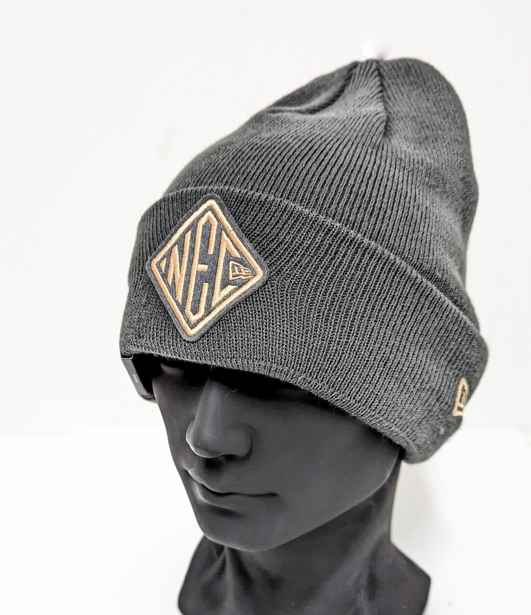 New Era Wintermütze Logo Beanie NEC Patch Grey New Era Wintermütze Logo Beanie NEC Patch Grey