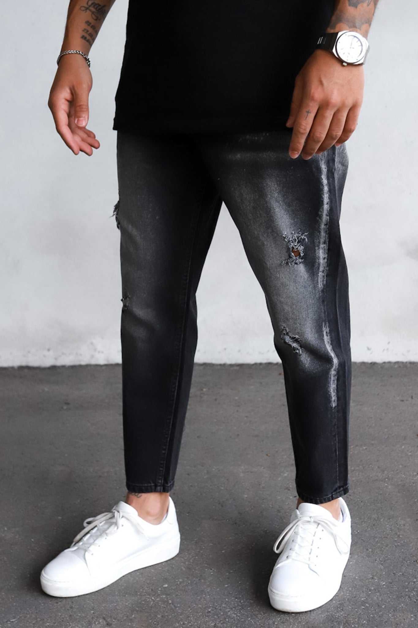 2Y Destroyed Relaxed Denim Jeans Washed Black